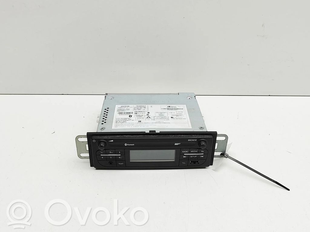Opel Vivaro Panel / Radioodtwarzacz CD/DVD/GPS 