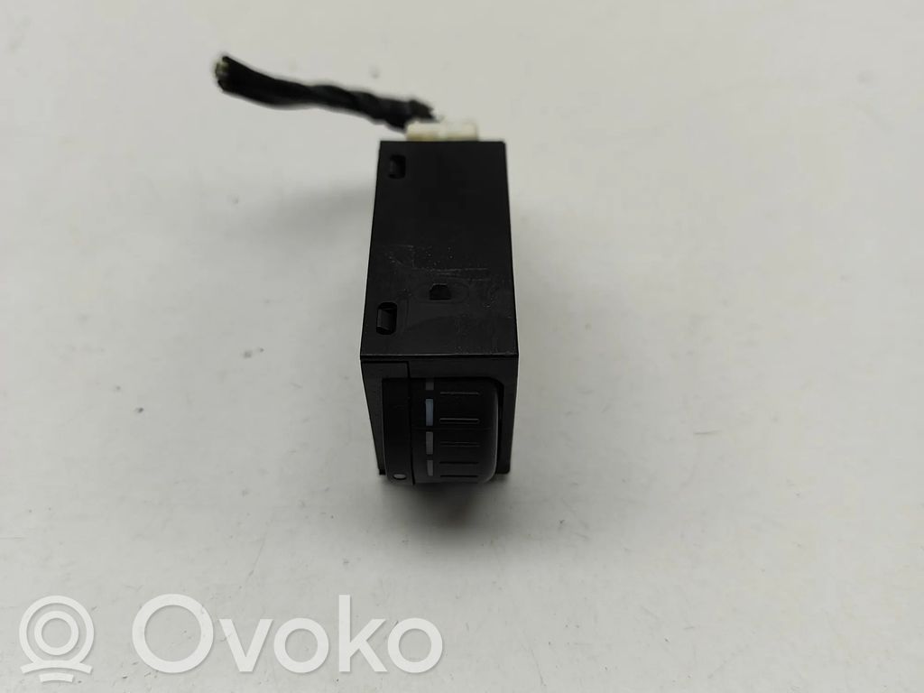 Subaru Forester SJ Headlight level height control switch 