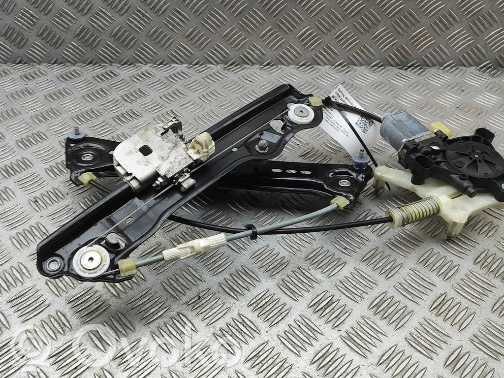 Porsche Taycan 9J1 Macara geam spate fără motor 