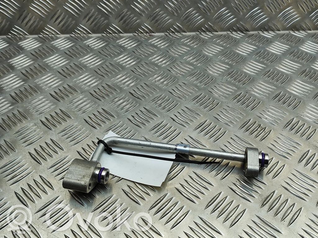 Porsche Taycan 9J1 Tubo flessibile aria condizionata (A/C)