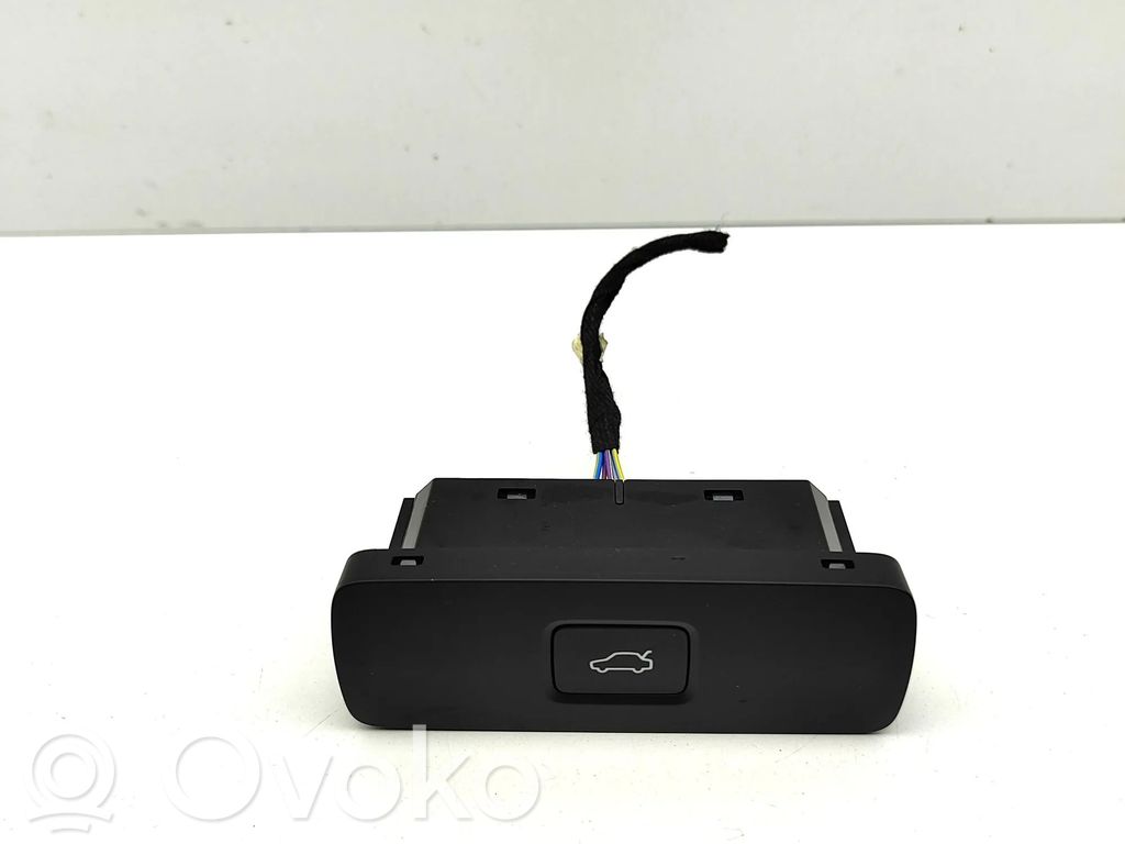 Tailgate/boot open switch button   32350330,P32350330
