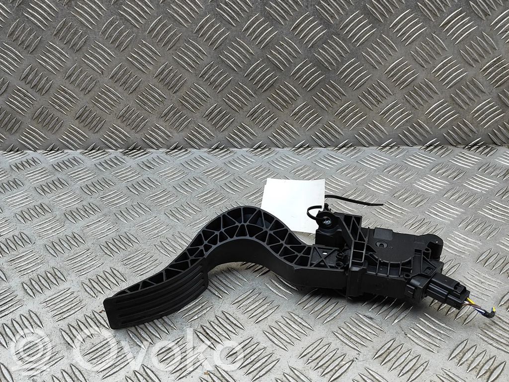 Volvo XC40 Pedał gazu / przyspieszenia 