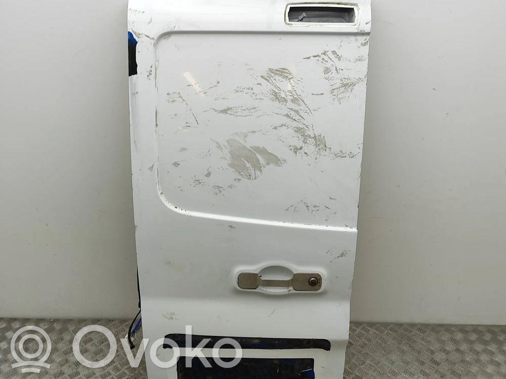 Opel Vivaro Puerta trasera 