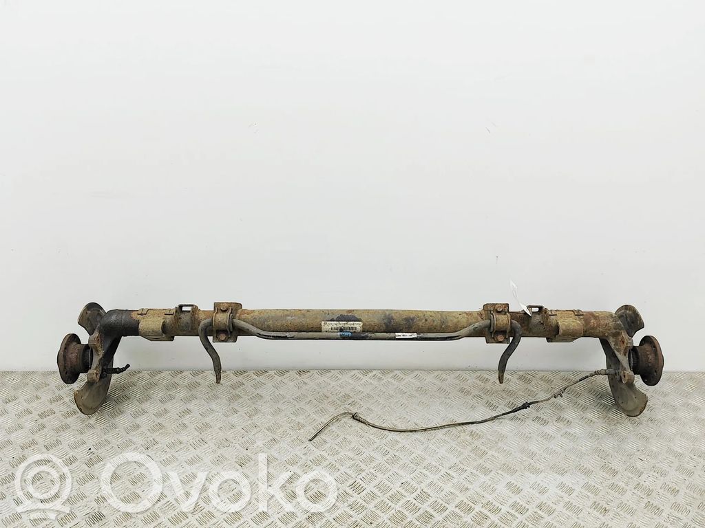 Volkswagen Caddy Belka osi tylnej 