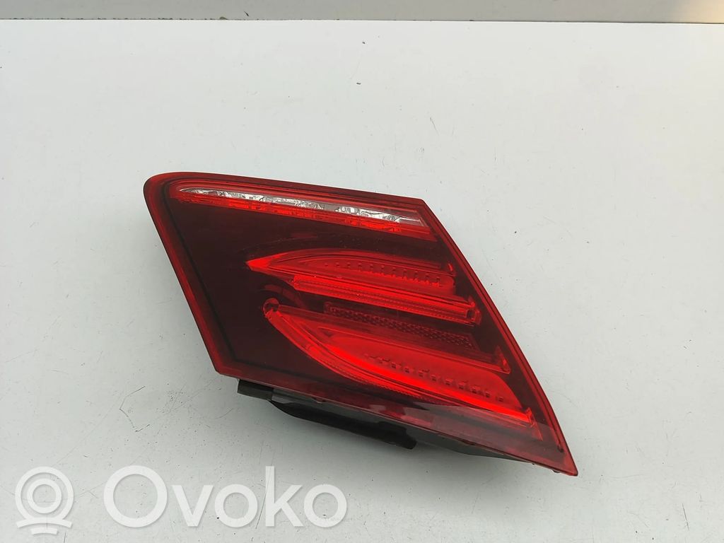 Mercedes-Benz E C207 W207 Luci posteriori del portellone del bagagliaio 