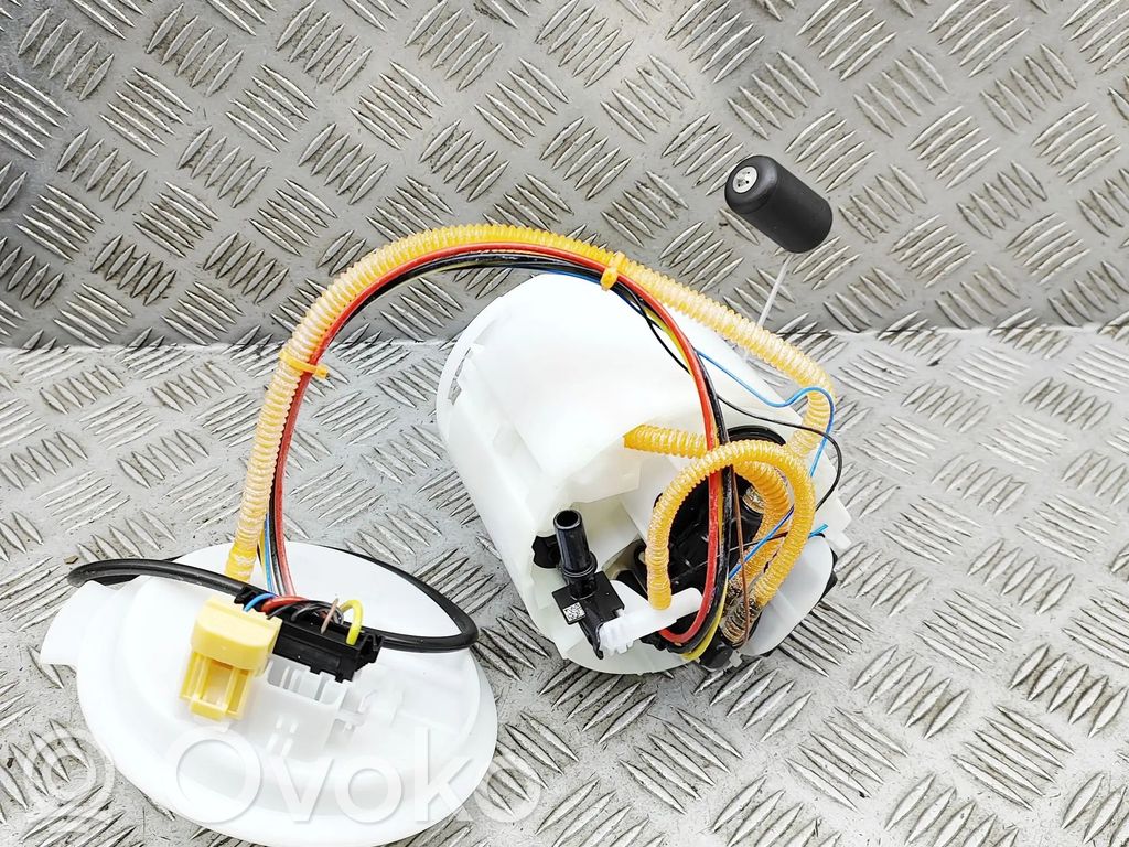 BMW XM Bomba interna de combustible 