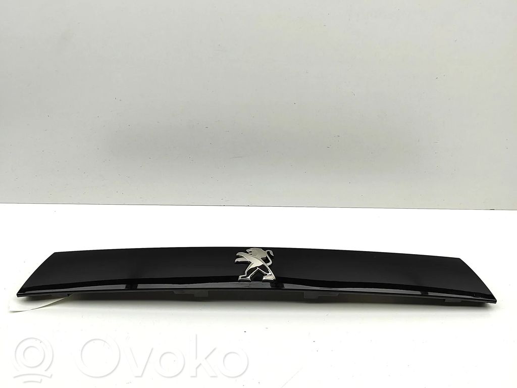 Peugeot 508 II Tailgate trim 