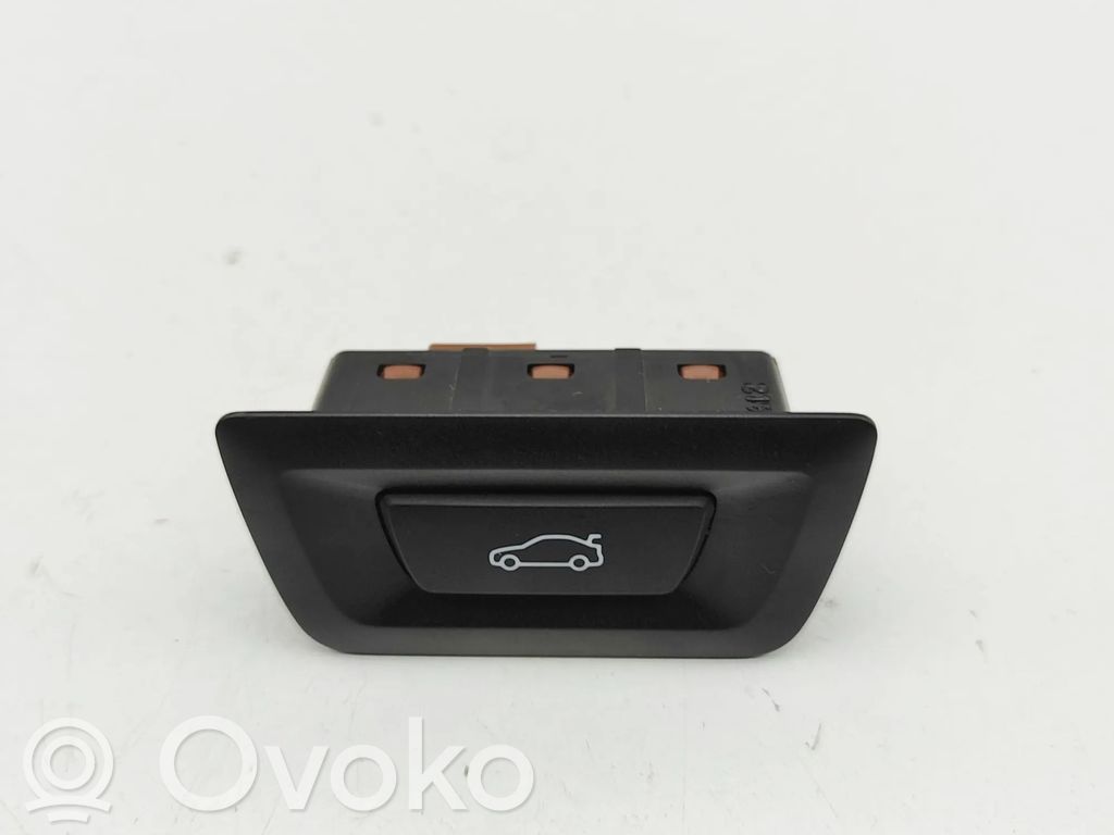 BMW iX1 Tailgate/boot open switch button 