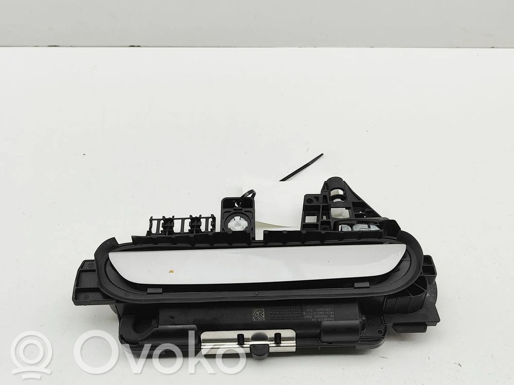 Manecilla externa puerta delantera   5A68EE8,5A68ED9