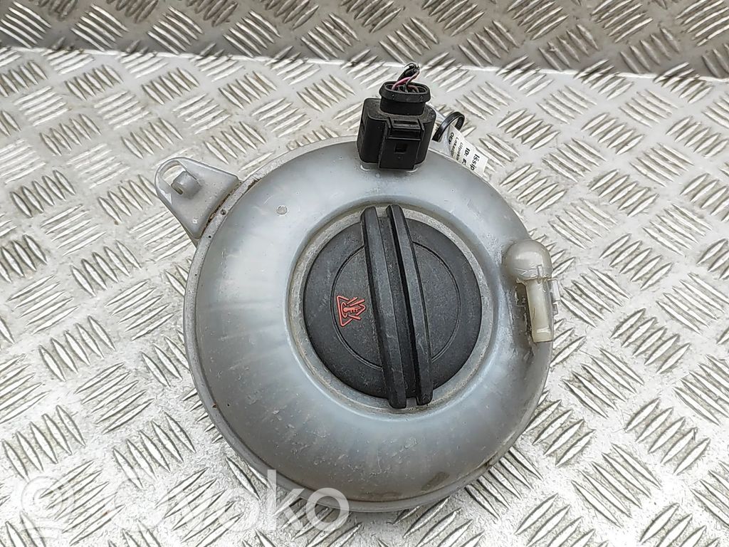 Volkswagen PASSAT B8 Serbatoio di compensazione del liquido refrigerante/vaschetta