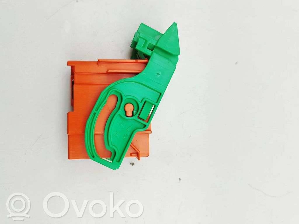 Mitsubishi Outlander Fuse module 