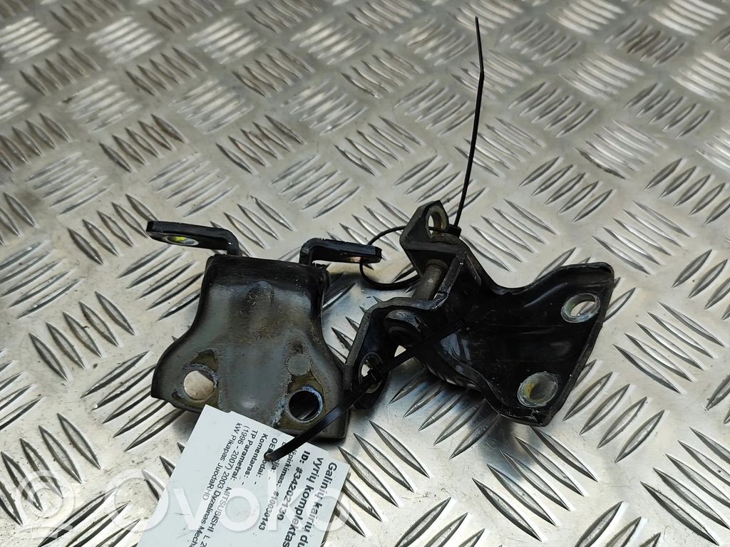 Zawiasy drzwi tylnych / Komplet   MB546472,MB546471