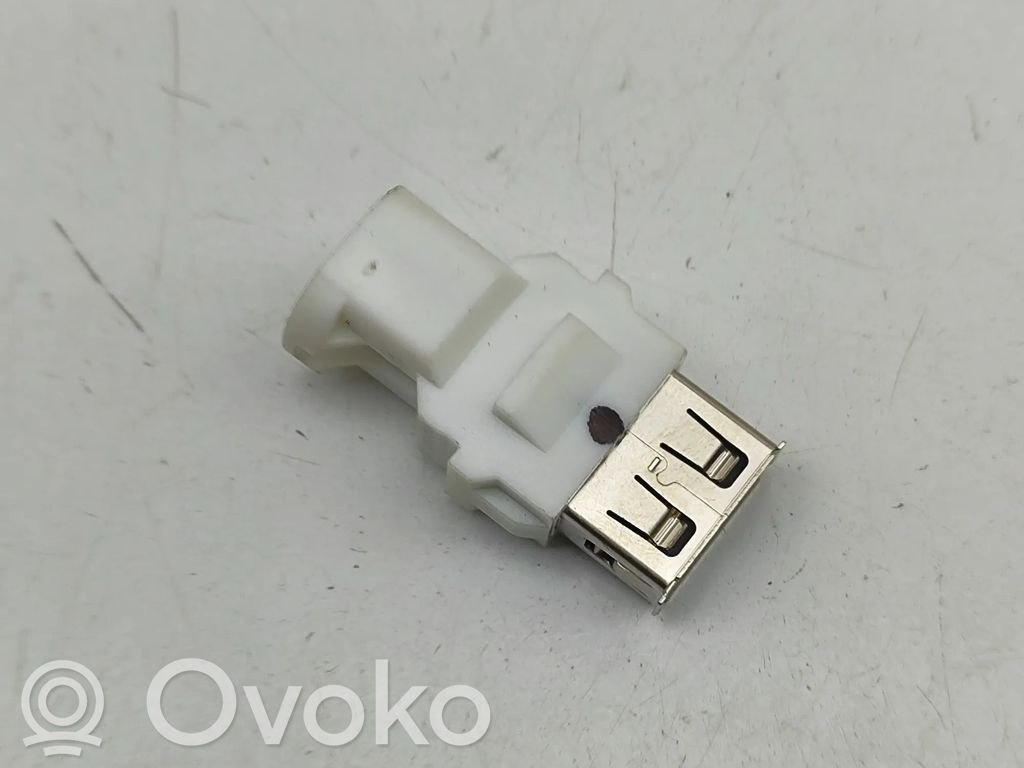 USB-pistokeliitin   9229294