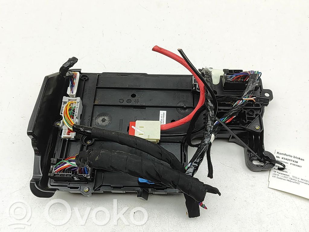 Tesla Model 3 Unidad de control/módulo de carrocería central 