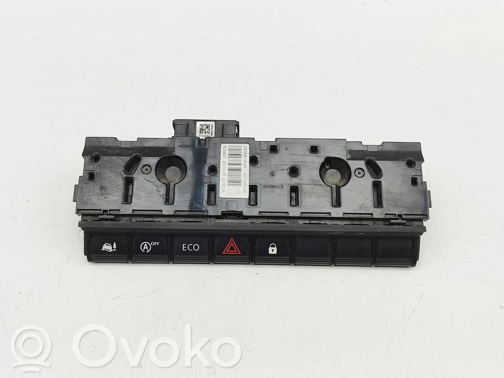 Renault Master III A set of switches 