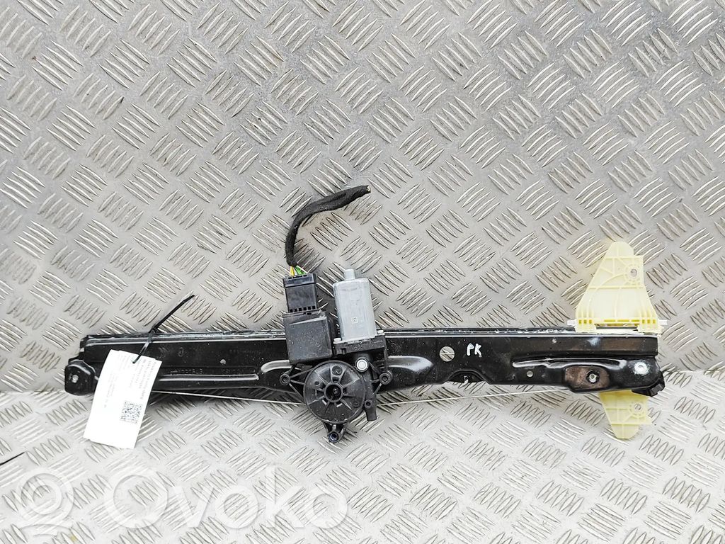 Opel Vivaro Front door electric window regulator 