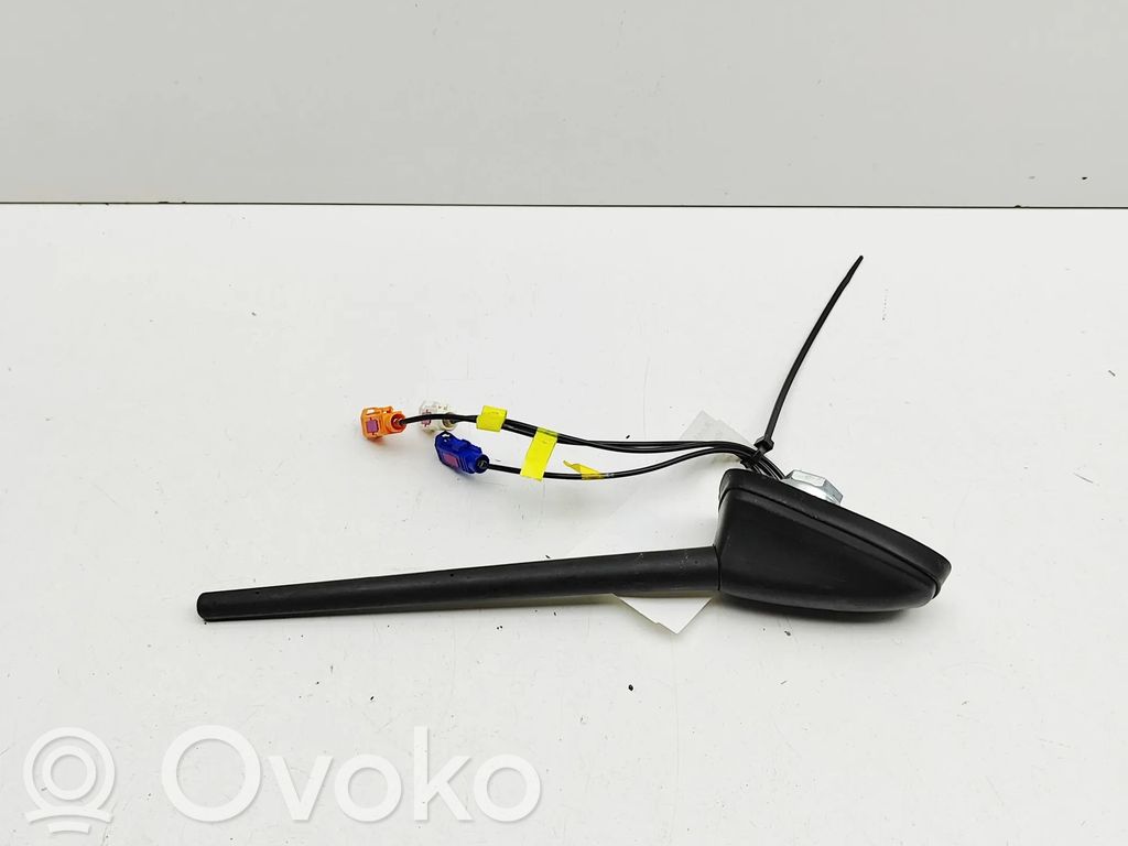 Opel Vivaro Aerial GPS antenna 