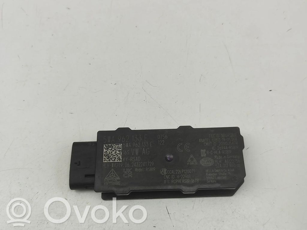 Antenne des Keyless-Systems   5WA962133E