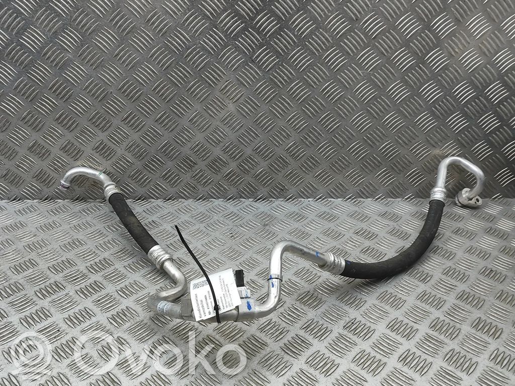 Ford Explorer EV Ilmastointilaitteen putki (A/C) 