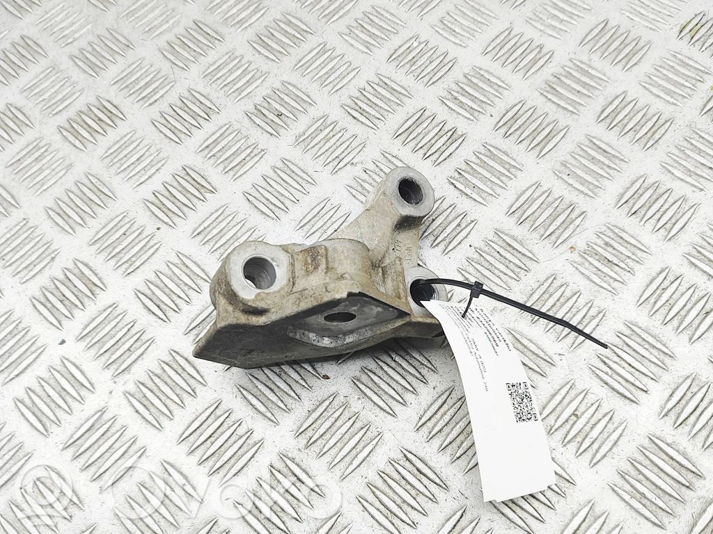 BMW iX Engine mounting bracket 