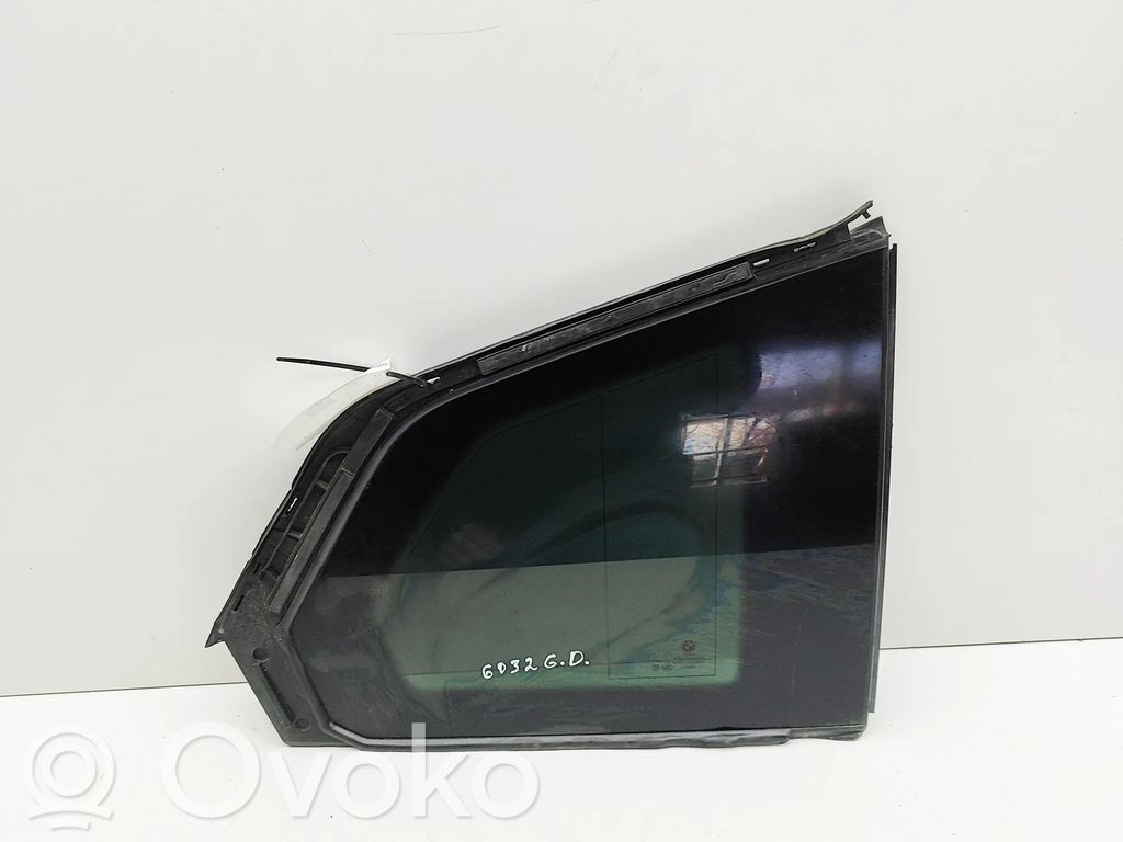 BMW iX Rear side window 