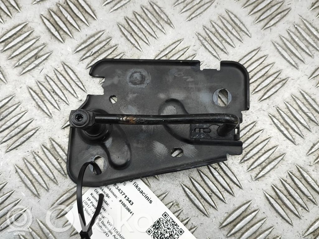 Volkswagen Touareg III Engine bonnet/hood lock/latch loop/hook 