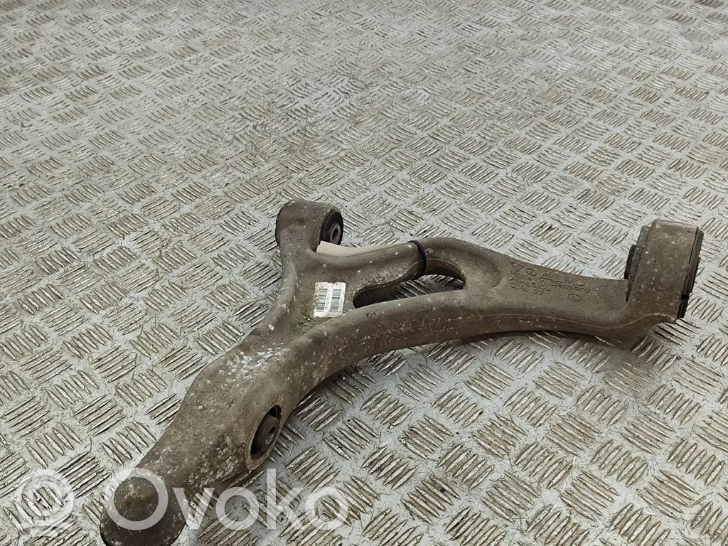 Volkswagen Touareg II Dakša 