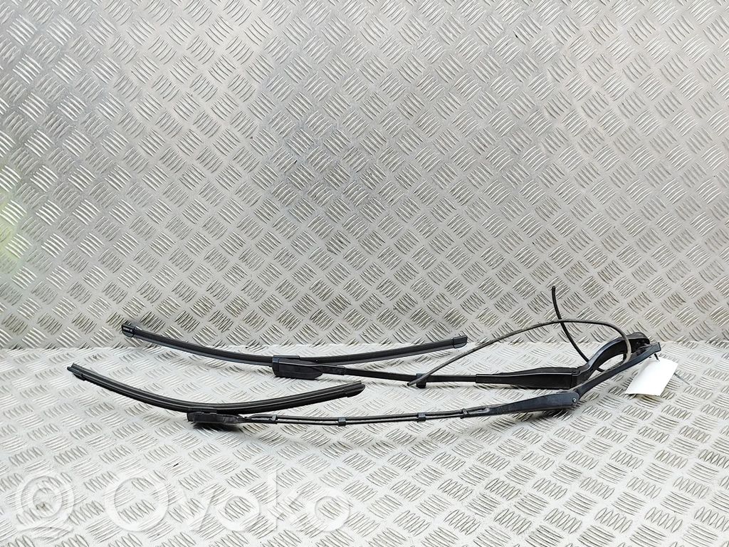 Tesla Model 3 Windshield/front glass wiper blade 
