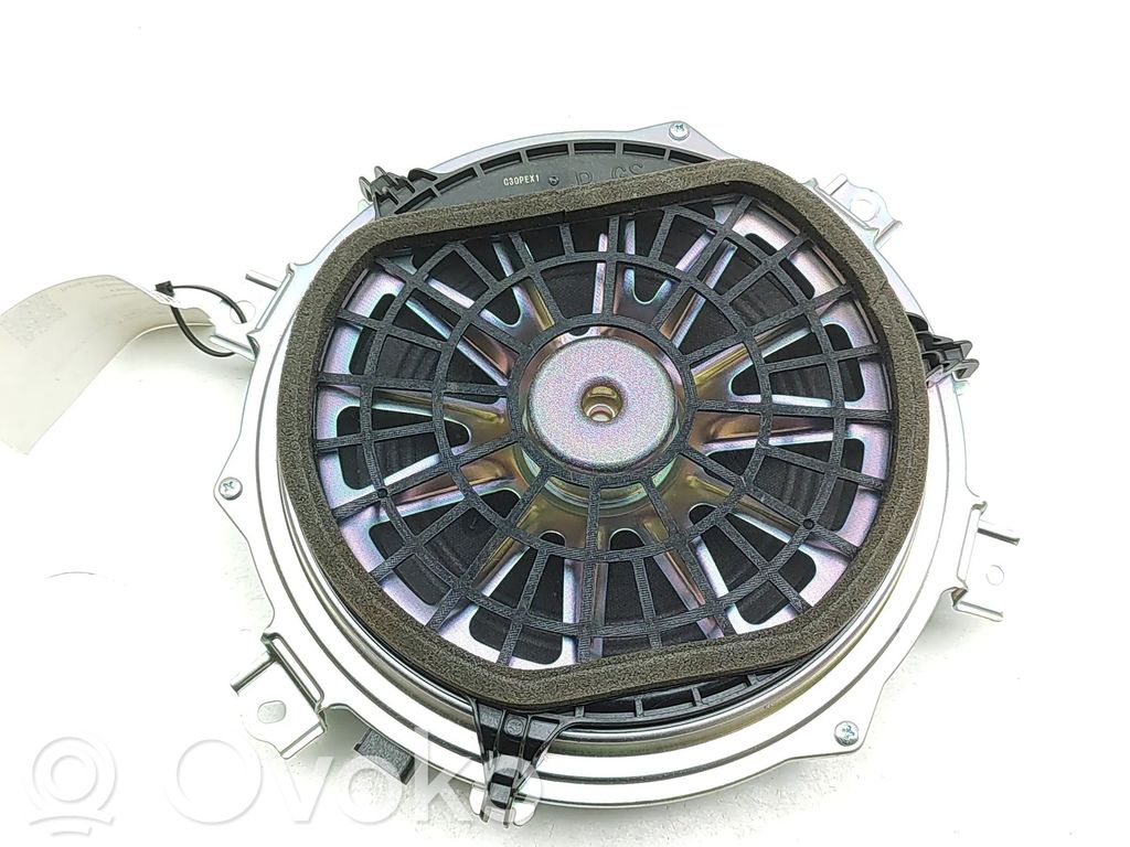 Lexus GS 250 350 300H 450H Takaoven kaiutin 