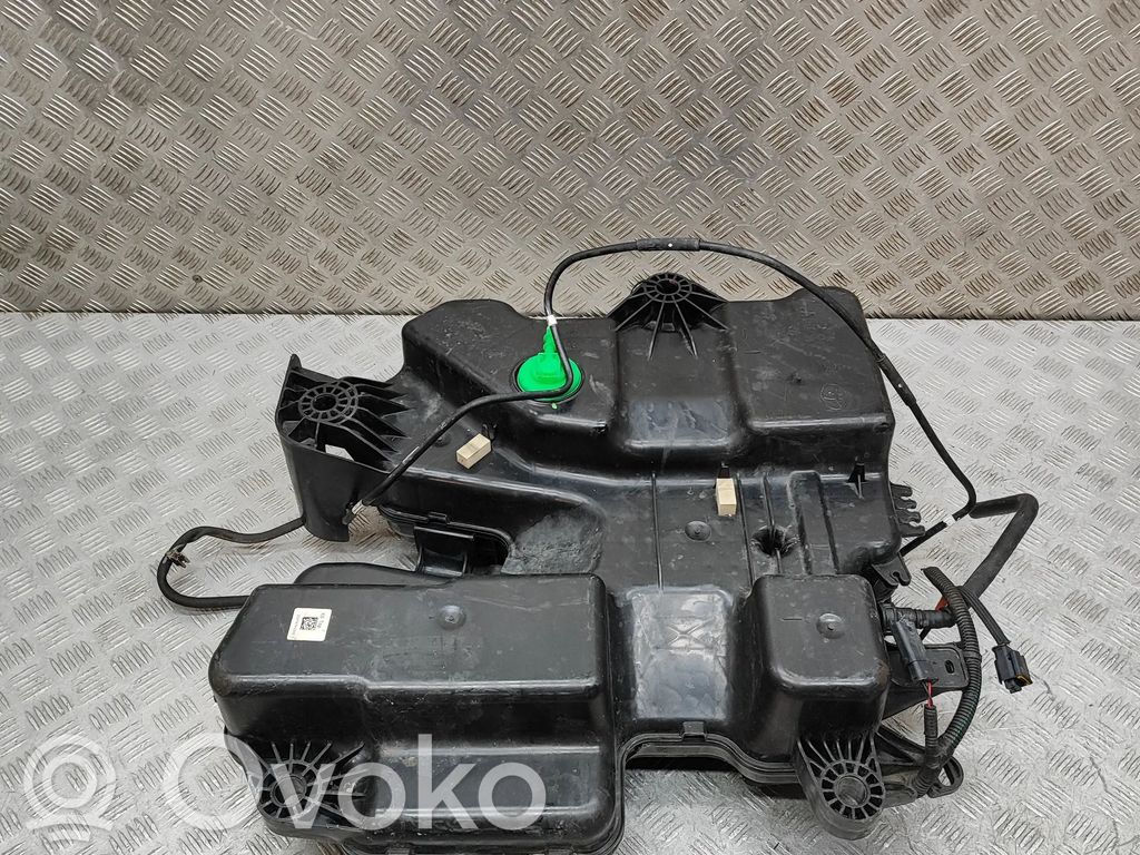 Opel Vivaro AdBlue liquid reservoir 