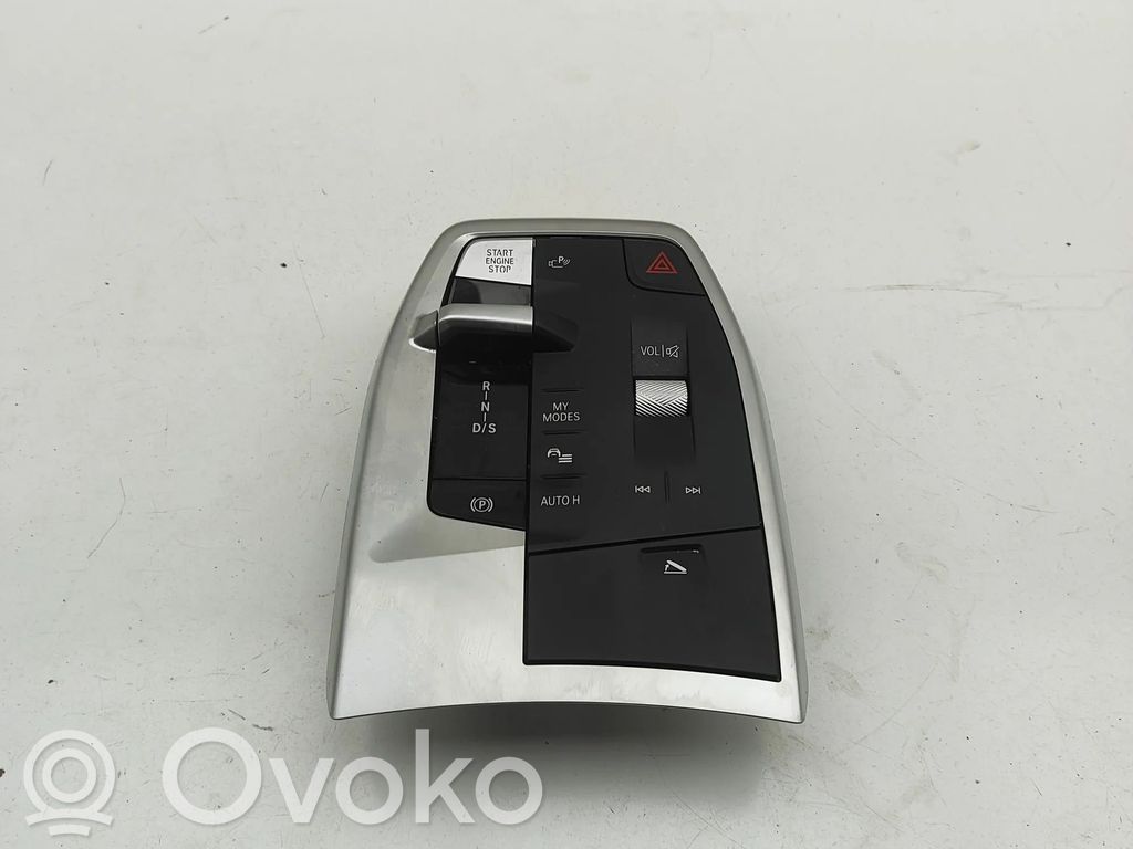 BMW X2 U10 A set of switches 