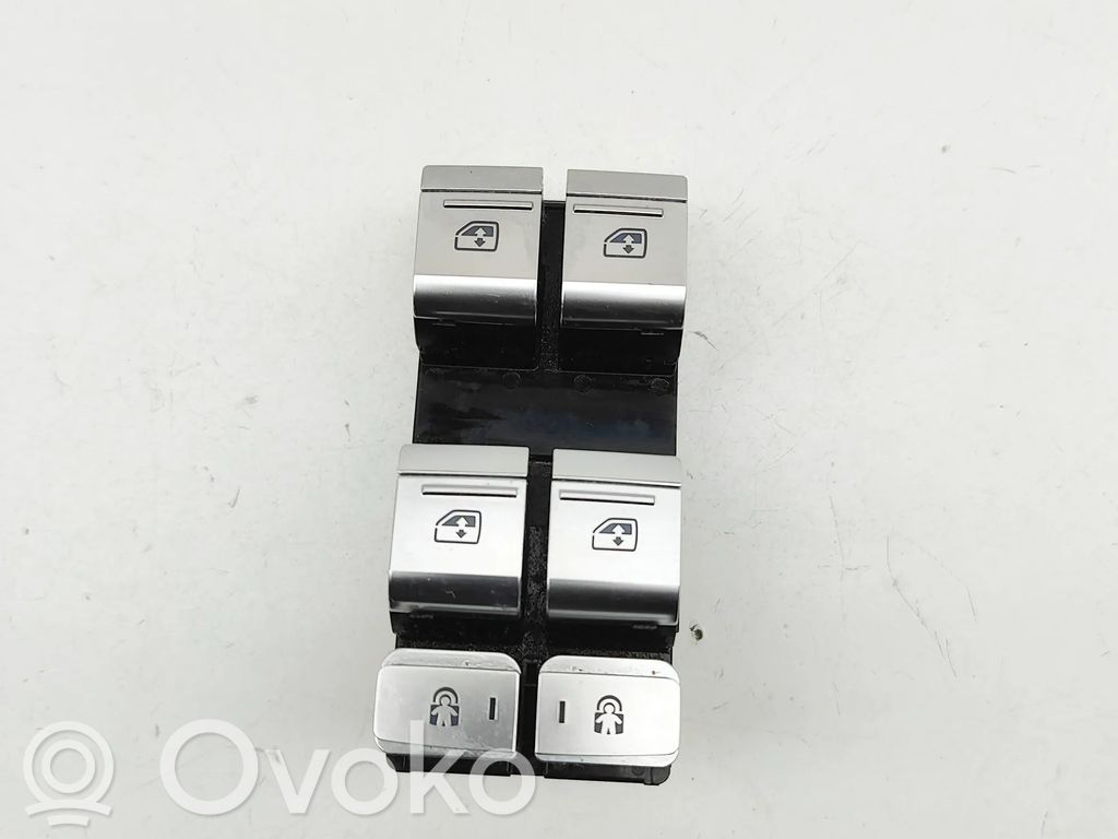 Audi RS6 C8 Electric window control switch 