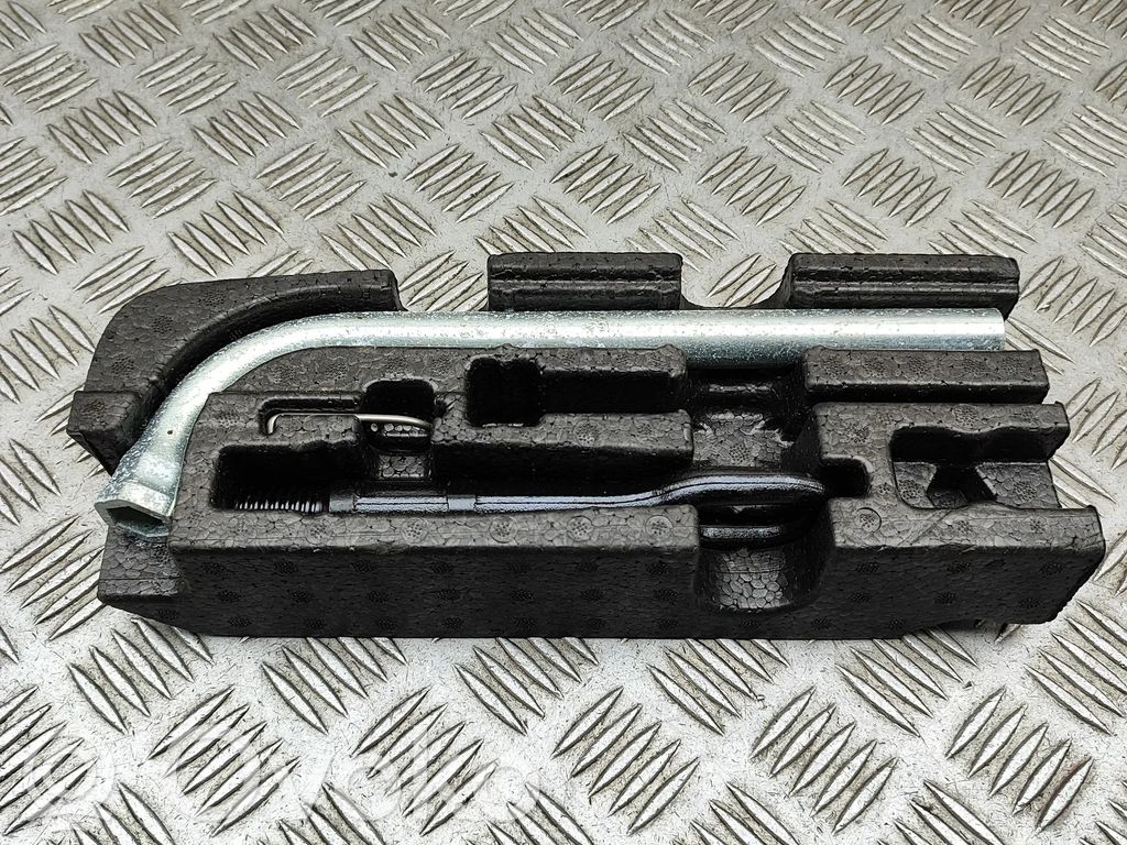 Volkswagen Caddy Tool set 
