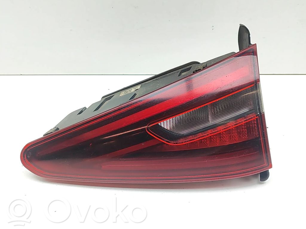 Alfa Romeo Stelvio Lampy tylnej klapy bagażnika 