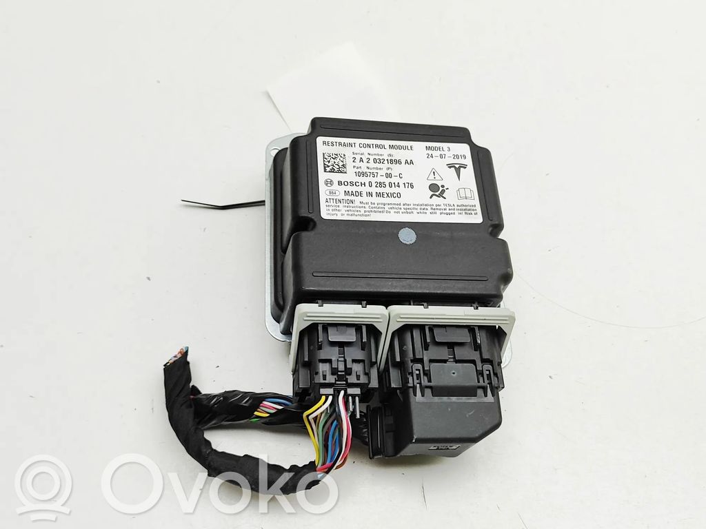 Tesla Model 3 Unidad de control/módulo del Airbag 