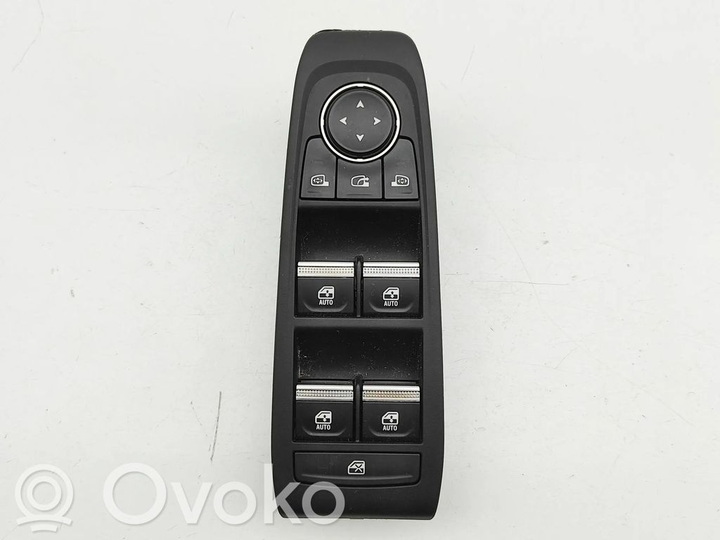 Renault Austral Electric window control switch 
