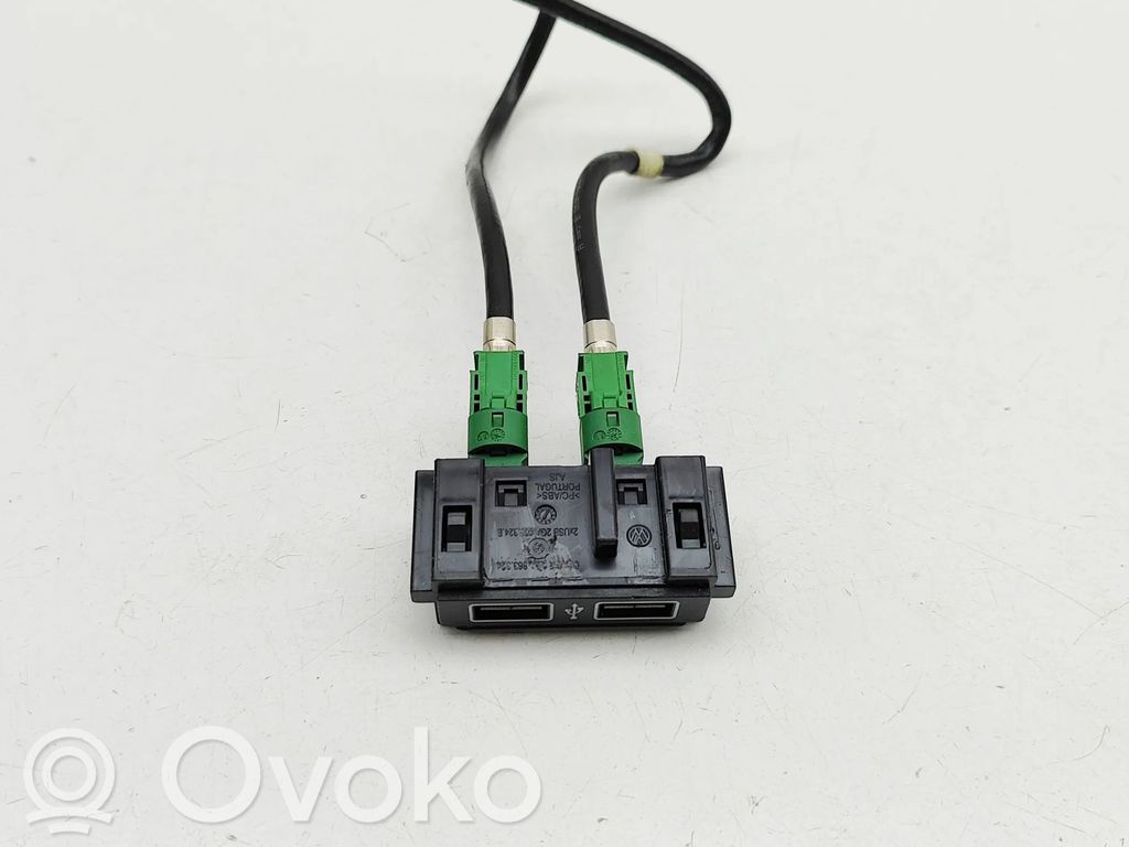 Volkswagen T-Roc Enchufe conector USB 