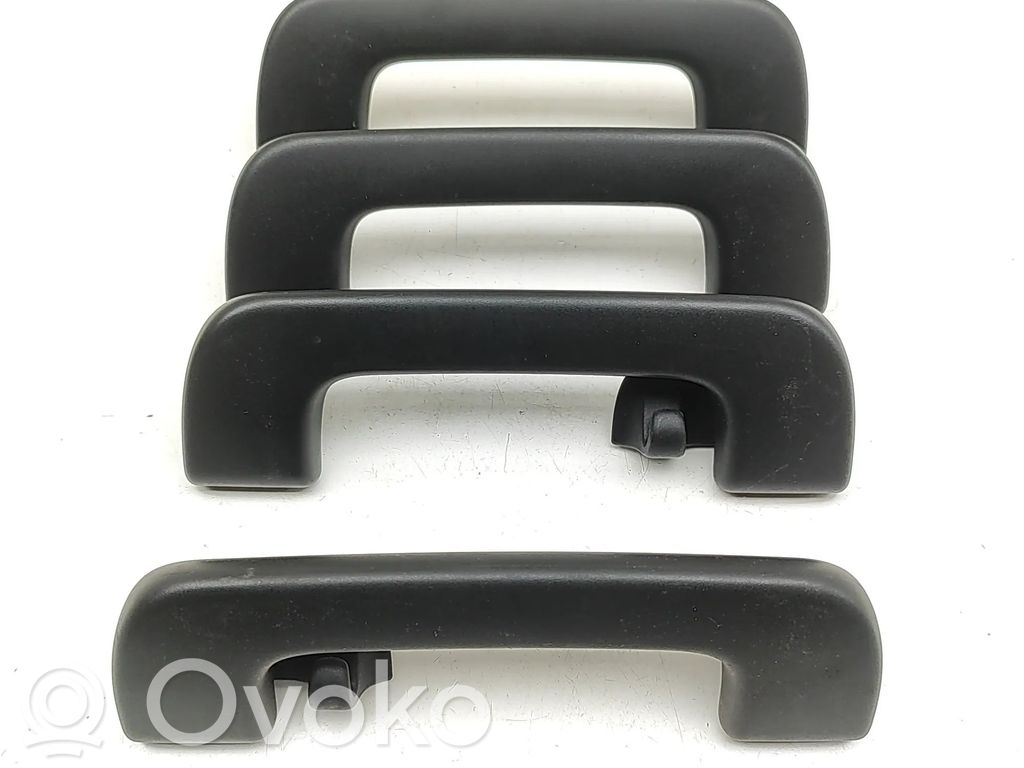 Audi Q7 4M Un set di maniglie per il soffitto 