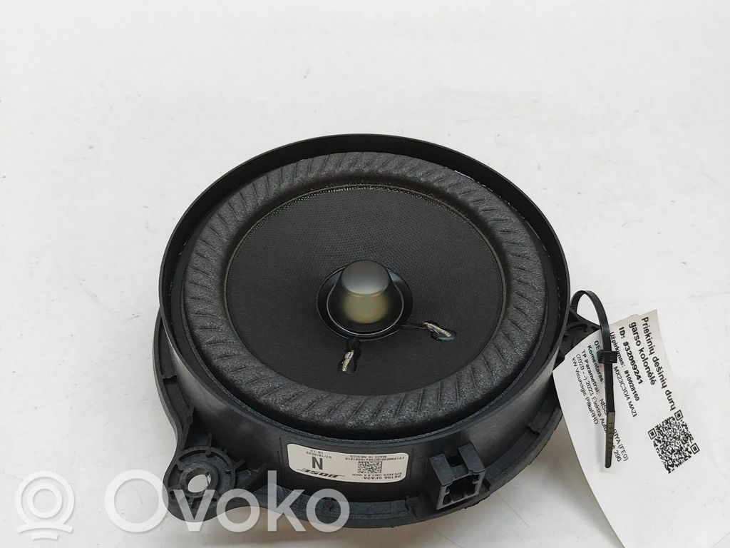 Nissan Ariya Altavoz de la puerta delantera 