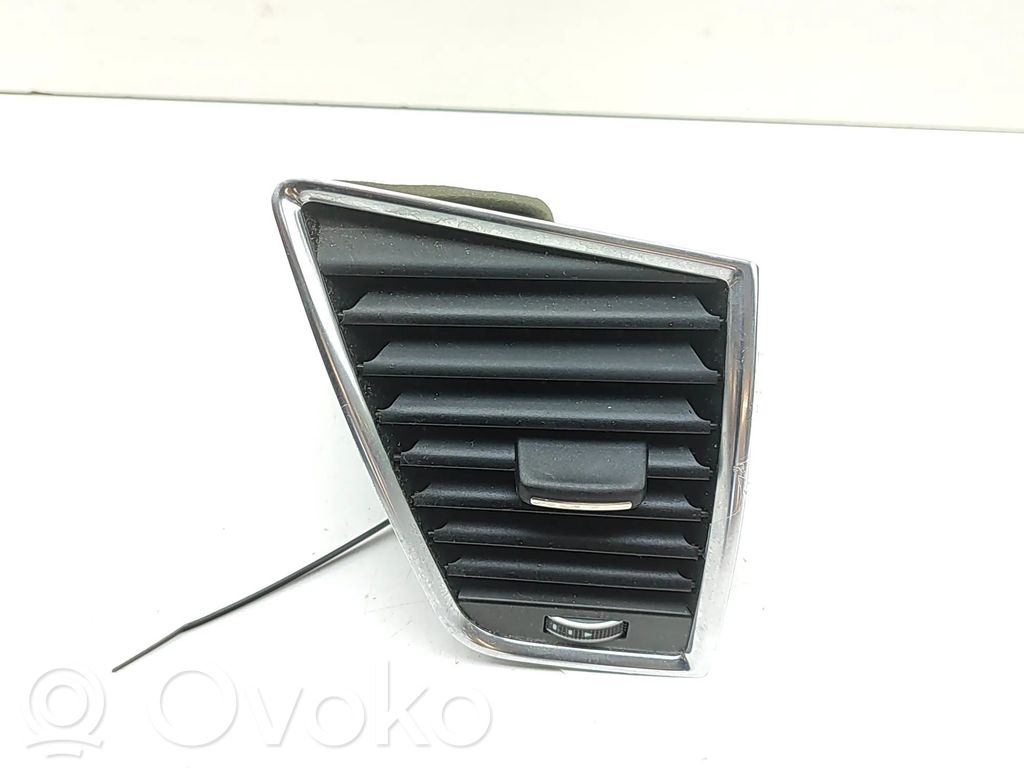 Audi Q5 SQ5 8R Dysze / Kratki nawiewu deski rozdzielczej 