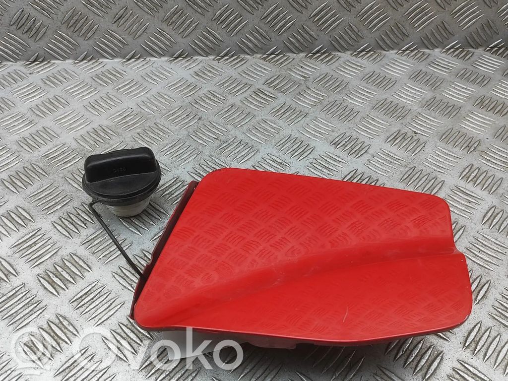 Nissan Navara D23 Klapka wlewu paliwa 