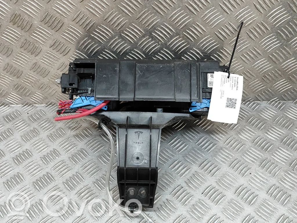 Tesla Model X Fuse module 