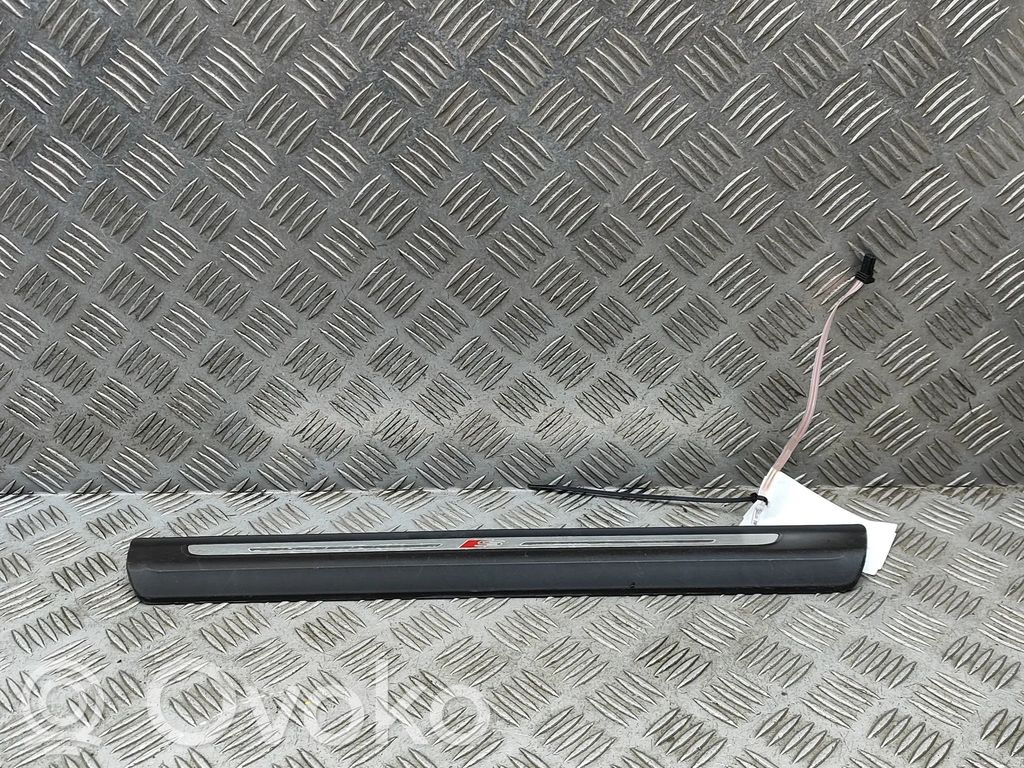 Audi Q7 4M Etuoven kynnyksen suojalista 