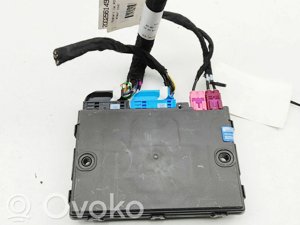 Audi Q7 4M Gateway control module 