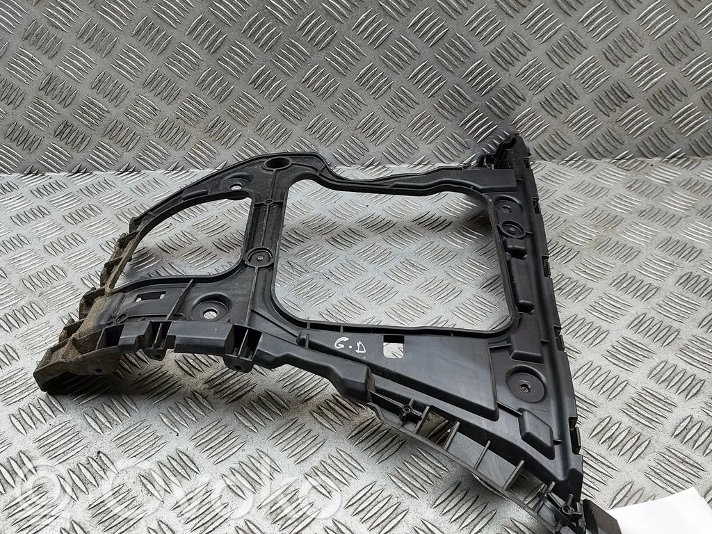 Audi Q7 4M Soporte de montaje del parachoques trasero 
