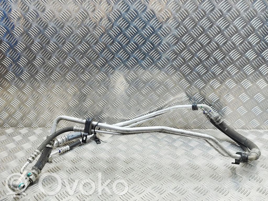 Tesla Model X Ilmastointilaitteen putki (A/C) 
