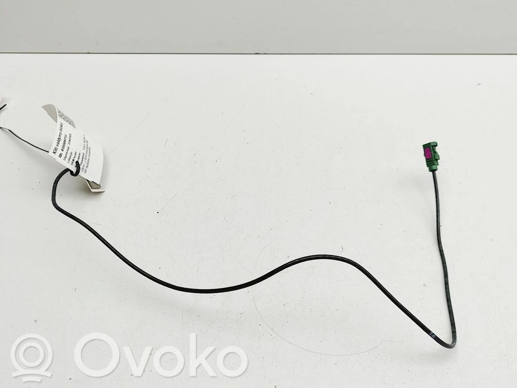 GPS-pystyantenni   105239300B