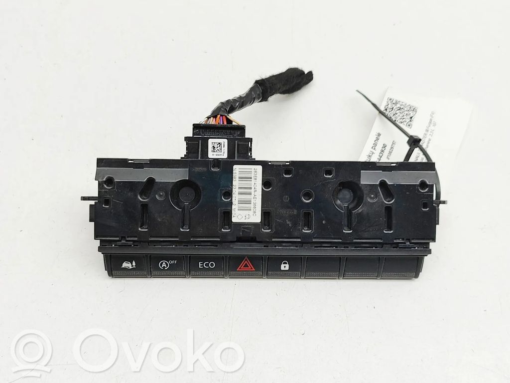 Renault Master III A set of switches 
