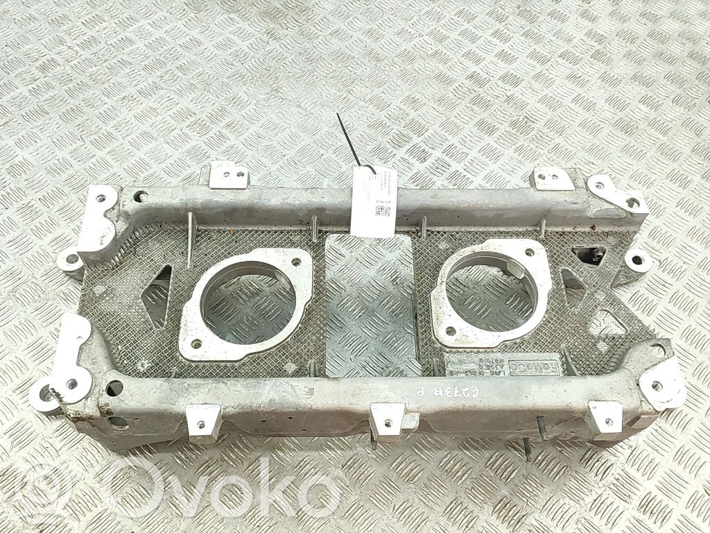 Engine mounting bracket   LJ986F065AE