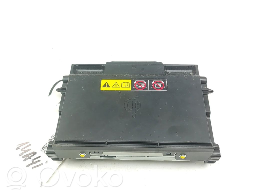 Toyota bZ4X Module de charge sans fil 